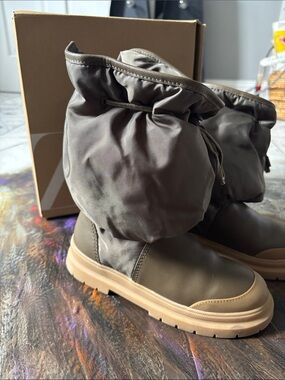 Zara SRPLS Kids Olive Green and Tan Puffer Boots